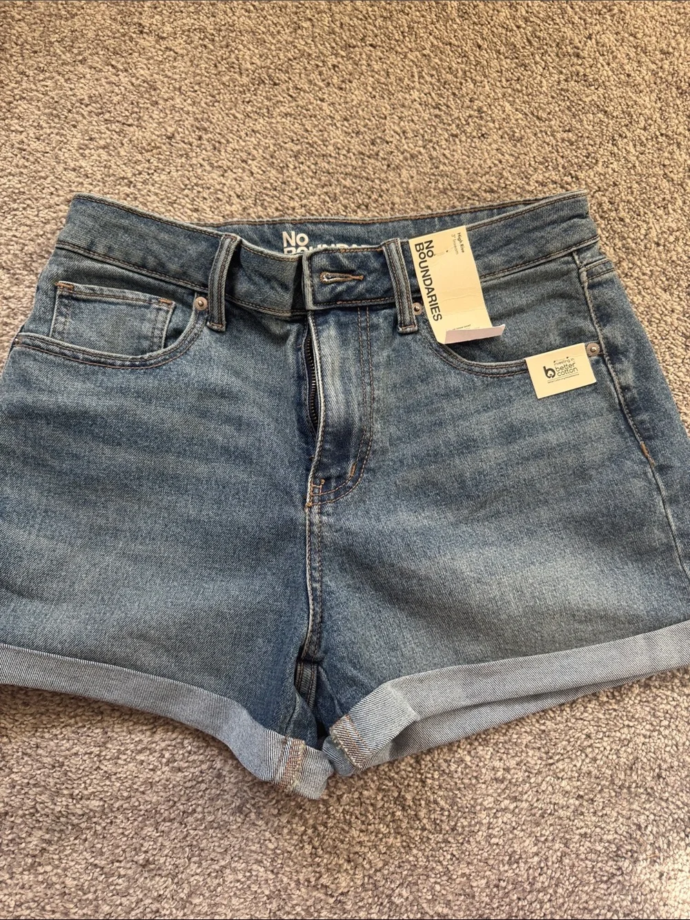 No boundaries high rise short size 8